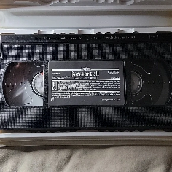 Disney's Pocahontas II Journey to a New World VHS - Picture 4 of 4